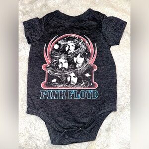 SOLD ON ANOTHER SITE!!! PINK FLOYD ONSIE 12 MONTHS 🎶
